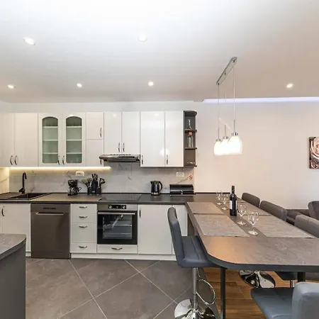 Silva Apartment Split